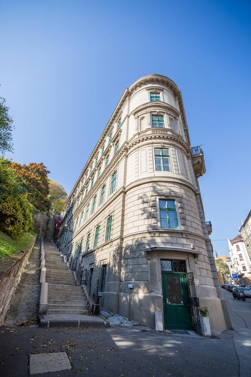 Sous Le Chateau Apartment Budapest