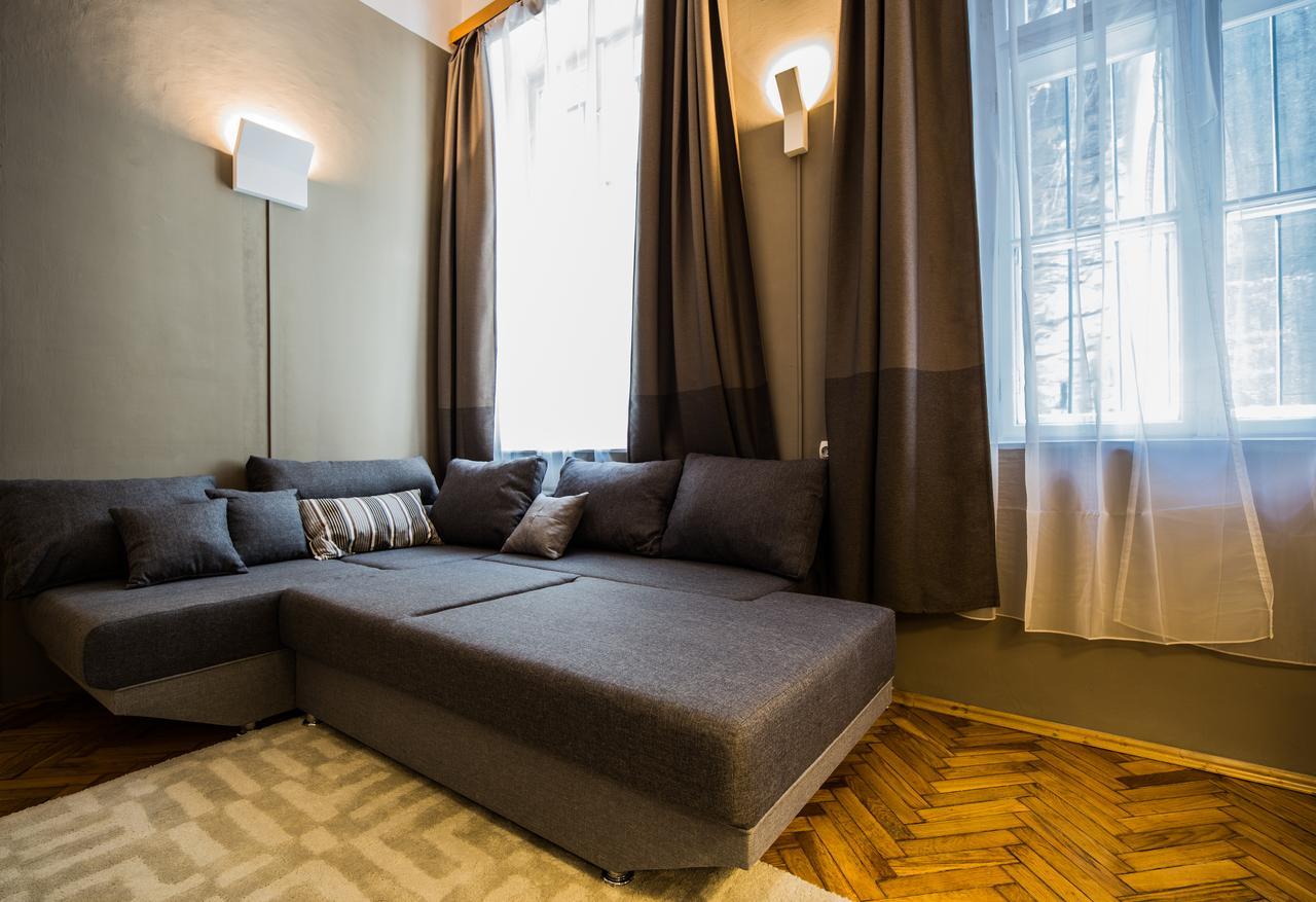 Sous Le Chateau * Budapeste
